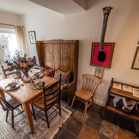 Glenroy Arts Gallery Meets Living Space Cardiff Extérieur photo