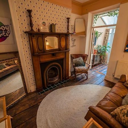 Glenroy Arts Gallery Meets Living Space Cardiff Extérieur photo