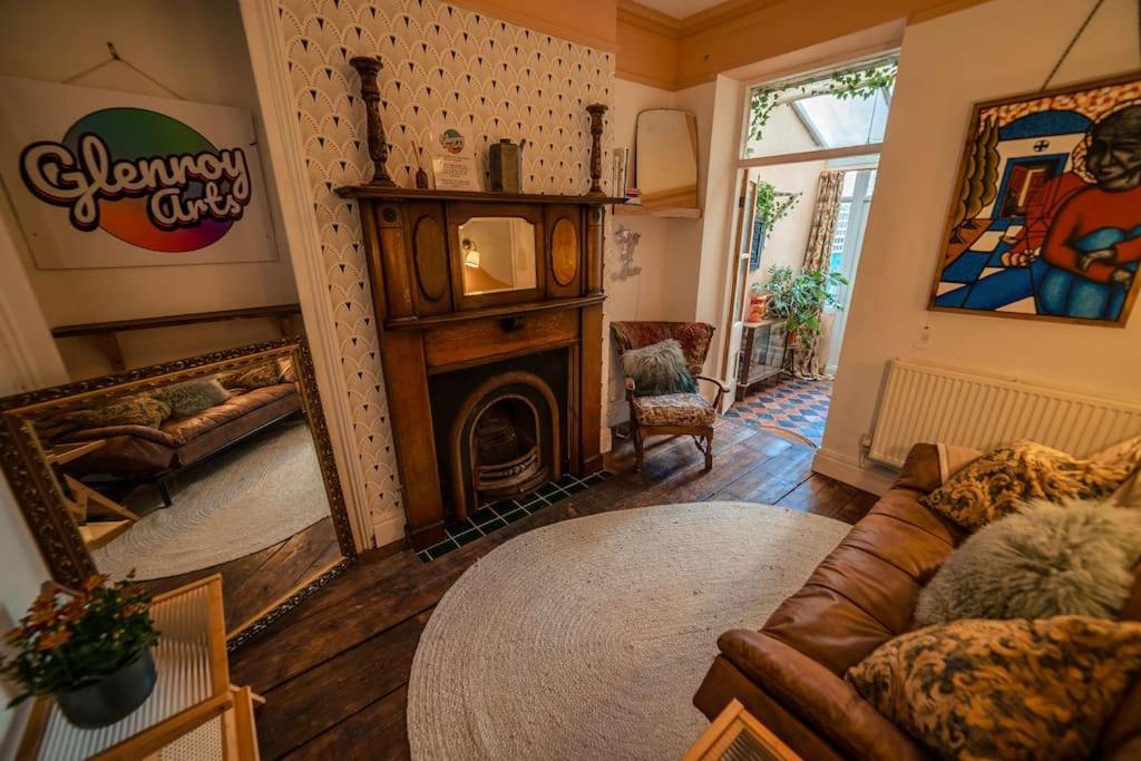 Glenroy Arts Gallery Meets Living Space Cardiff Extérieur photo